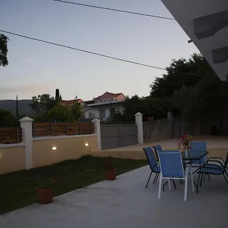 Babis House *