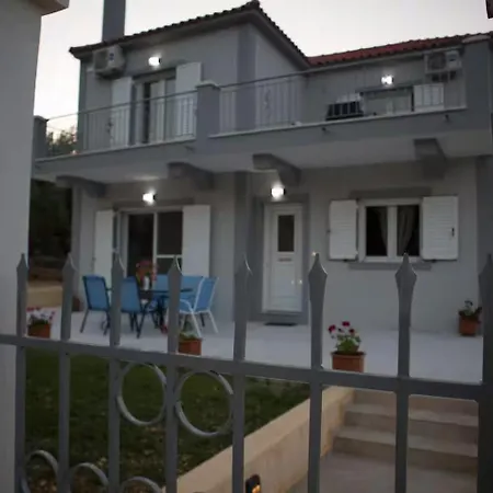 Babis House Karavomylos